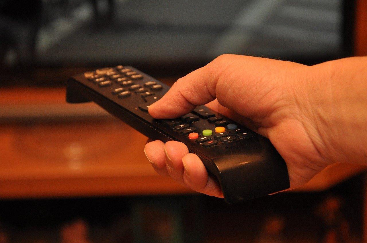 MAG box remote control for IPTV setup — how to configure IPTV on a MAG set-top box